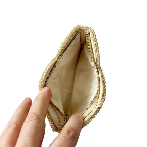 Vintage 1950s Beaded Clutch Scroll Design - Picture 7 of 13